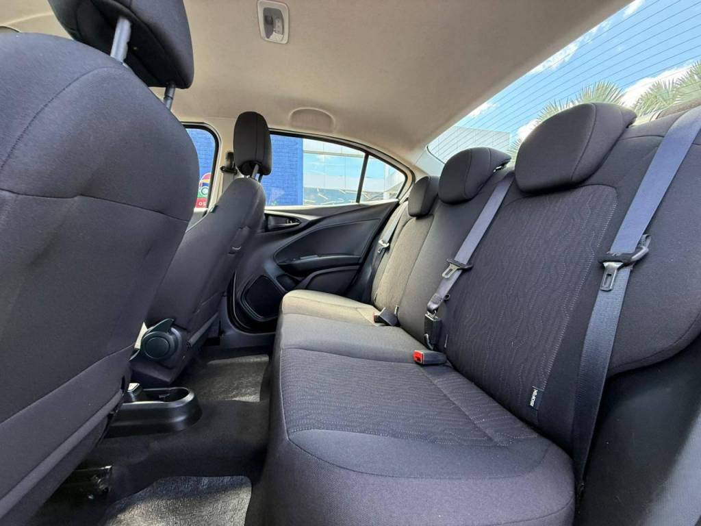 Fiat Cronos /  drive 1.3    2024