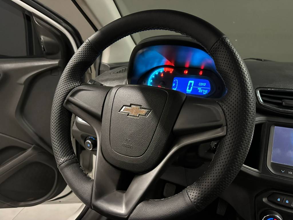 Chevrolet Onix 1.4    2015