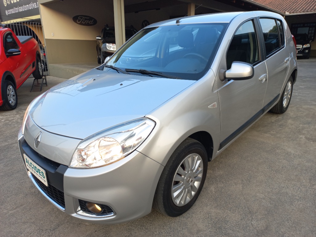 Renault Sandero Previlege 1.6 8V    2012