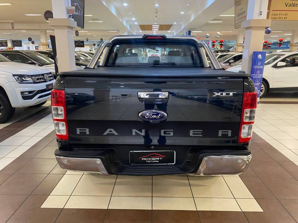 Ford Ranger 2.5 xlt 4x2 cd flex 8v    2015