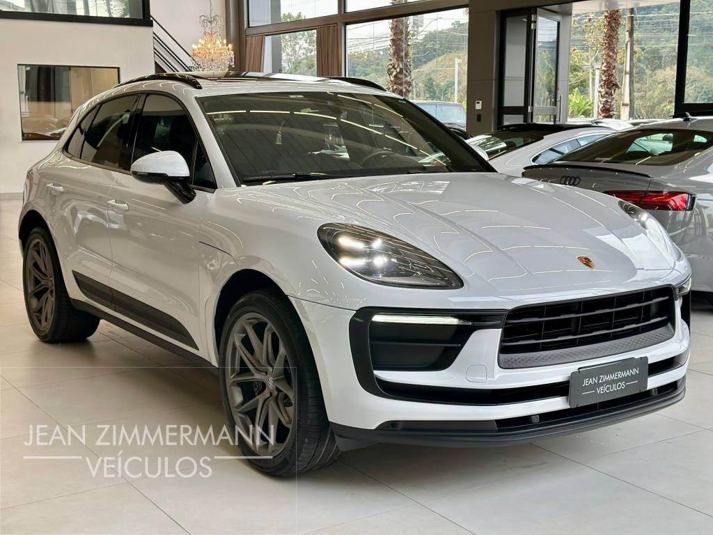 Porsche Macan 2.0 Turbo    2022