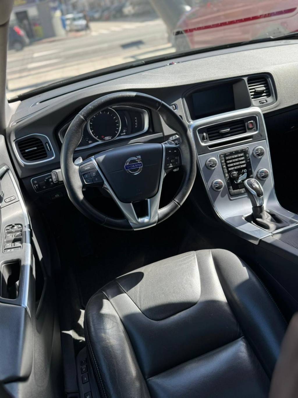 Volvo V60 T-4 momentum 2.0 190cv 5p    2017