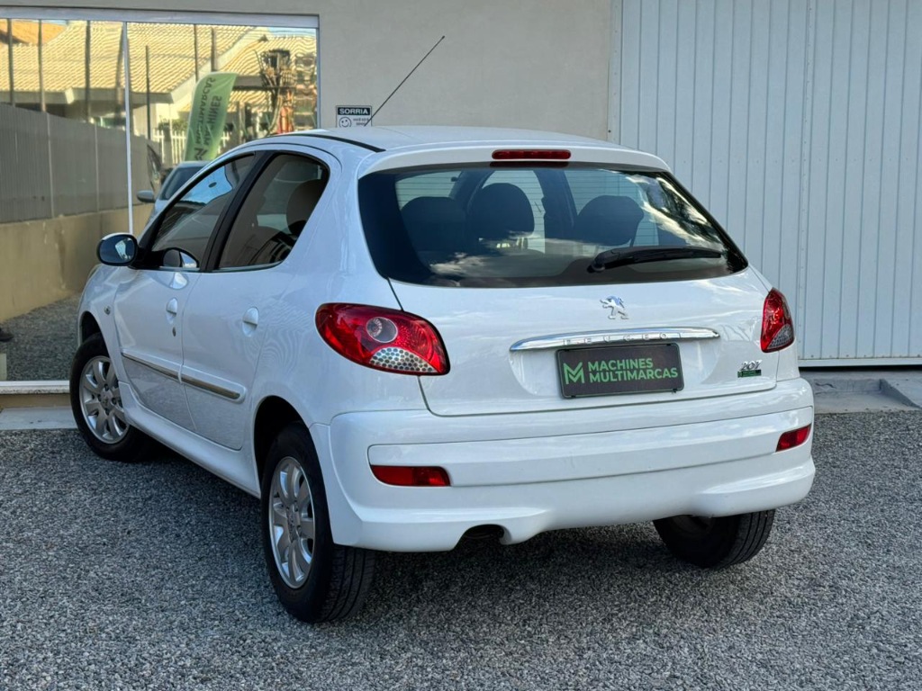 Peugeot 207 Xr sport    2012
