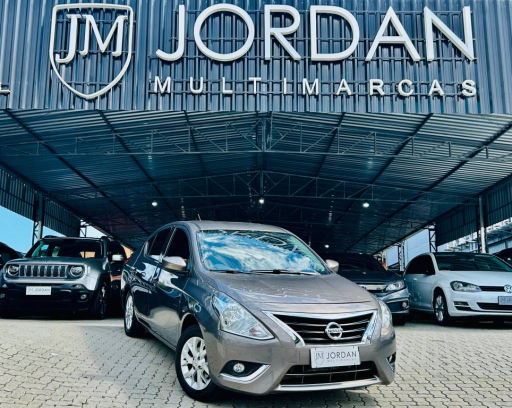 Nissan Versa 1.6 16V    2016