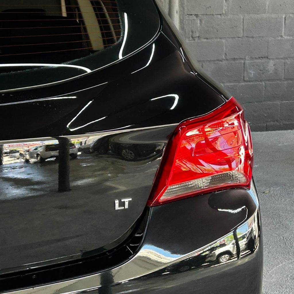 Chevrolet Onix Hatch lt 1.0 8v flexpower 5p mec.    2019