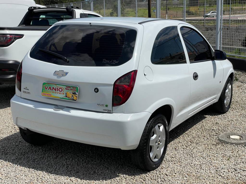 Chevrolet Celta 1.0 l ls    2012