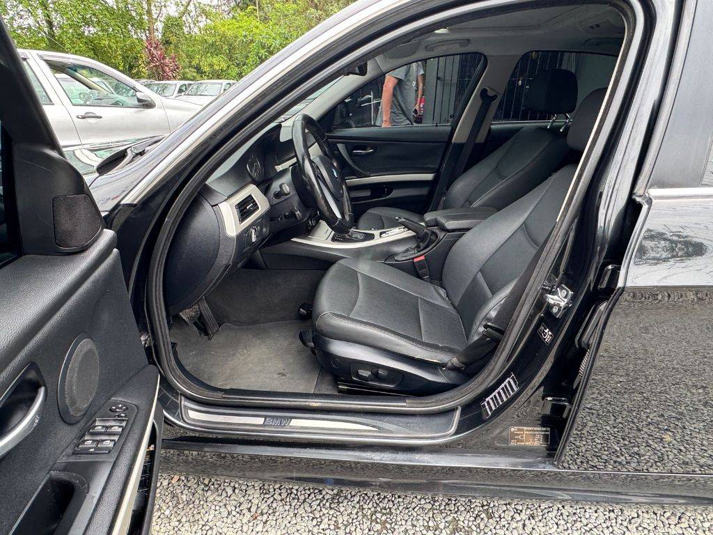 BMW 320i 320i    2009