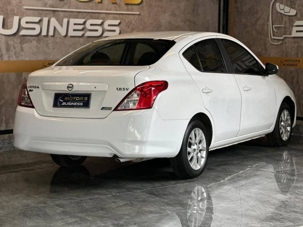Nissan Versa Sv 1.6 16v flexstart 4p aut.    2018