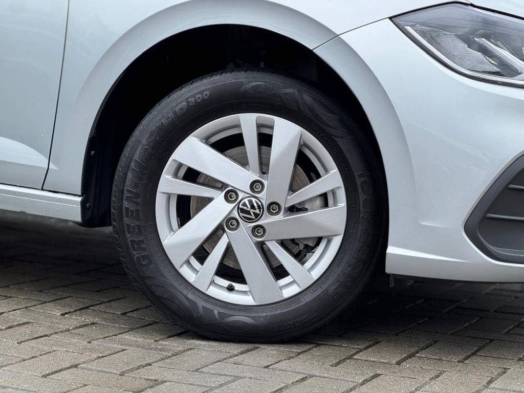 Volkswagen Polo 1.0 comfortline tsi flex aut.    2024