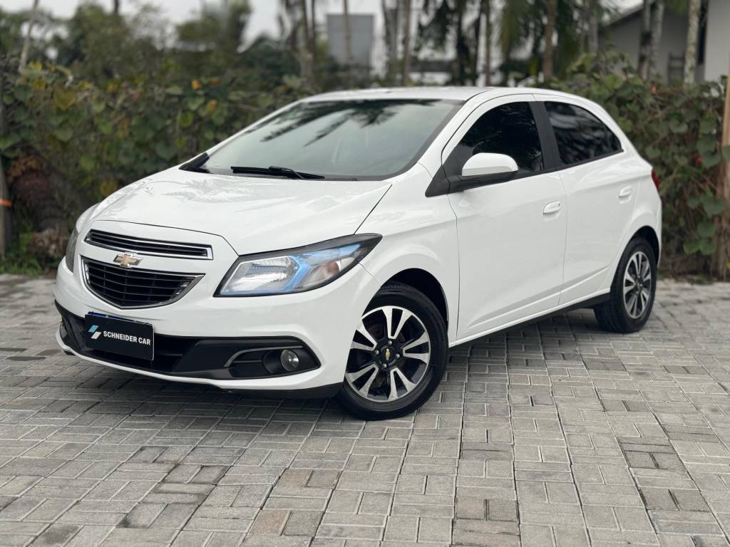 Chevrolet Onix HATCH LTZ 1.4 8V FlexPower 5p Mec.    2015