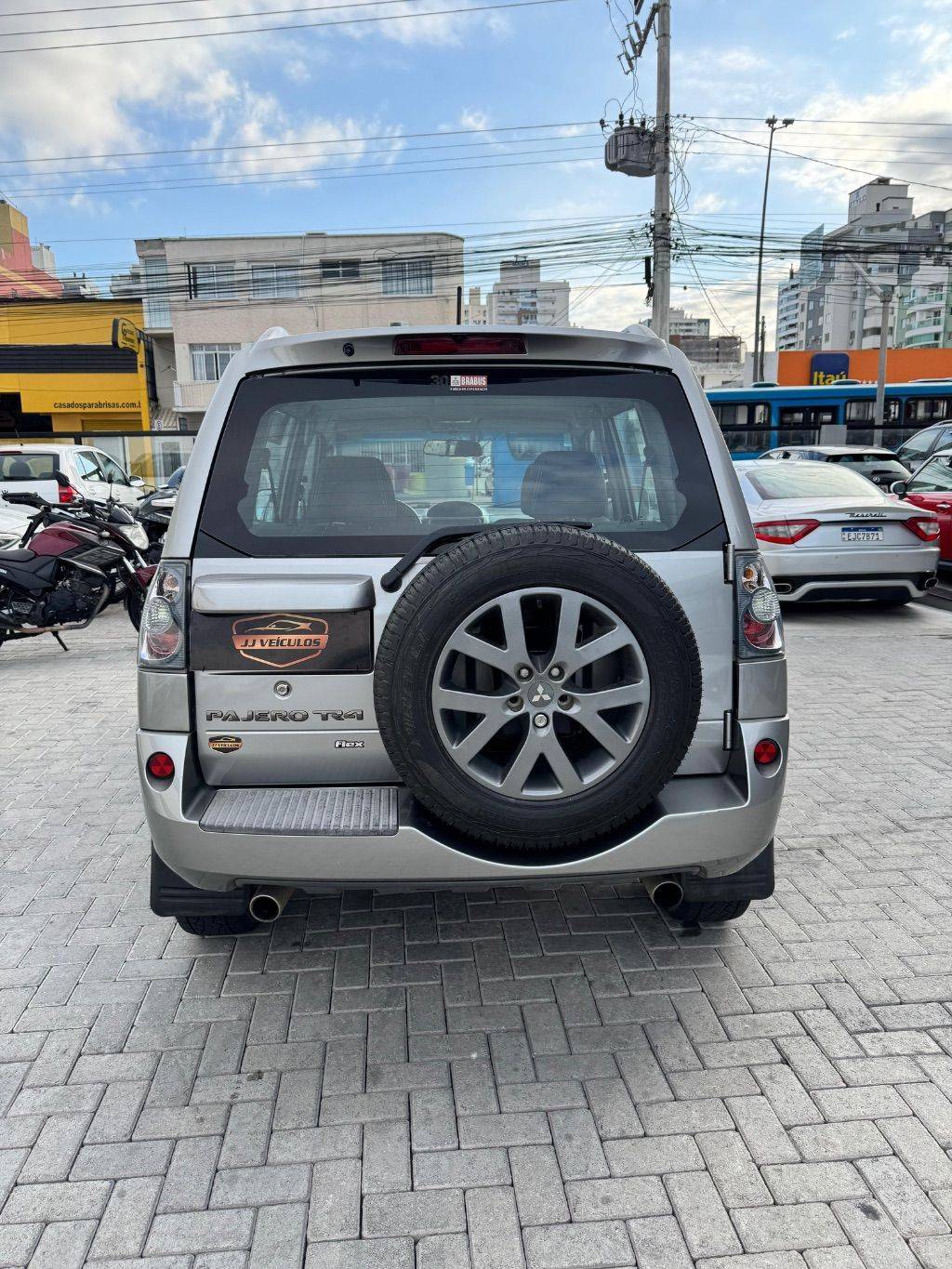 Mitsubishi Pajero Tr4 2.0 flex 16v 4x2 aut.    2015