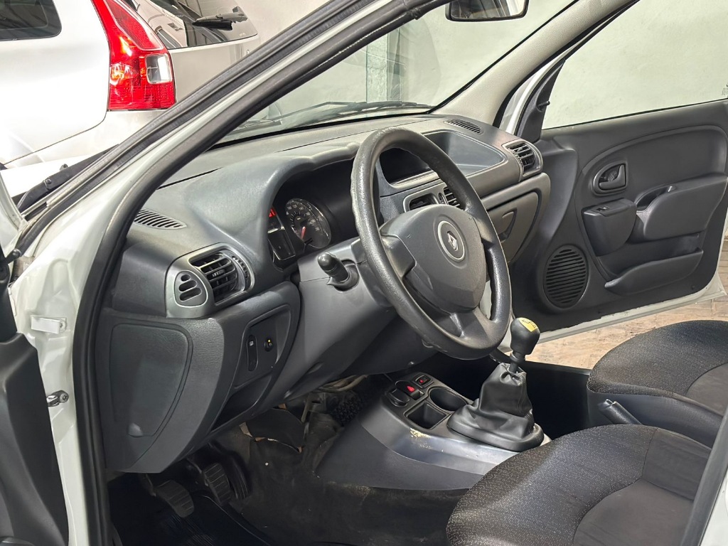 Renault Clio 1.0 expression    2013