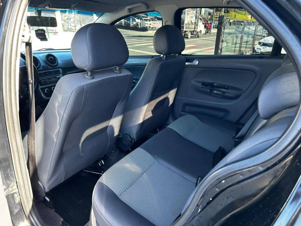 Volkswagen Gol 1.0 8v    2013