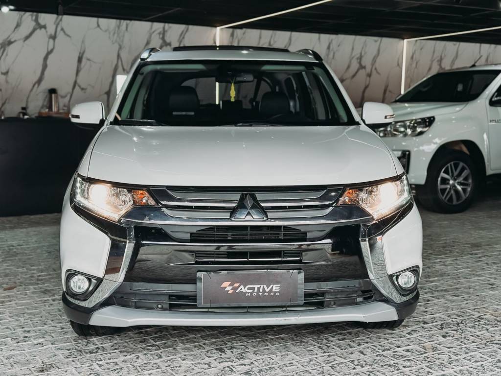 Mitsubishi Outlander 2.0 160cv aut. 16v    2016