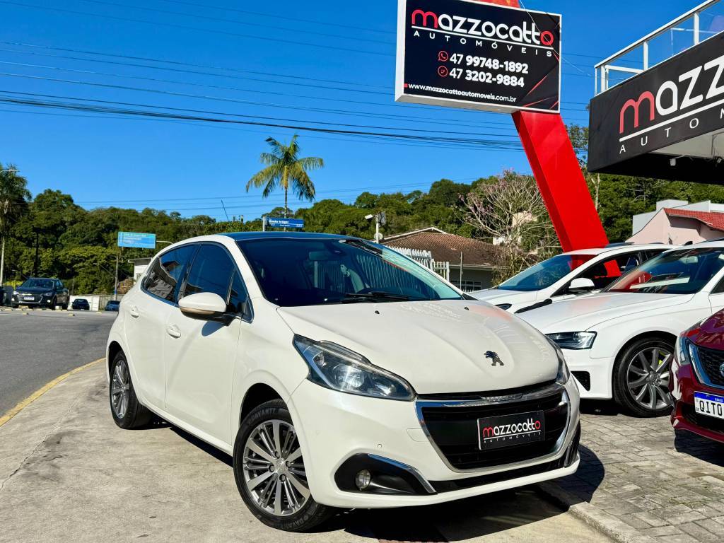 Peugeot 208 1.6 16V    2017