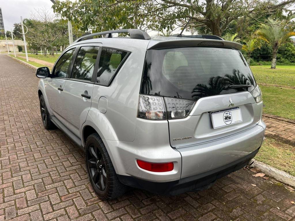 Mitsubishi Outlander 2.0 16v 160cv aut.    2012
