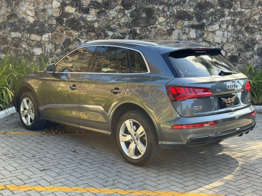 Audi Q5 2.0 tfsi quattro s-tronic    2020