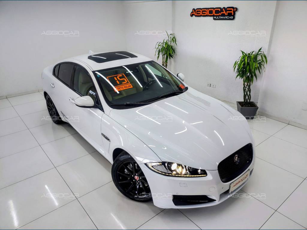 Jaguar XF     2015