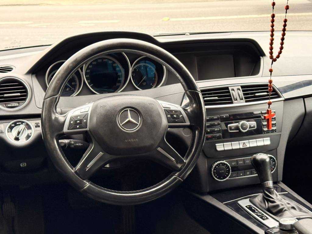 Mercedes Benz C 180 1.6 tb 16v 156cv aut.    2014