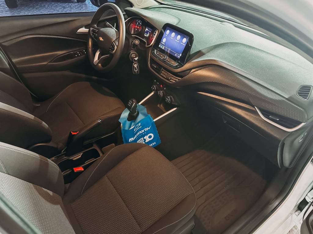 Chevrolet Onix 1.0 hatch lt flex mec. 12v    2023