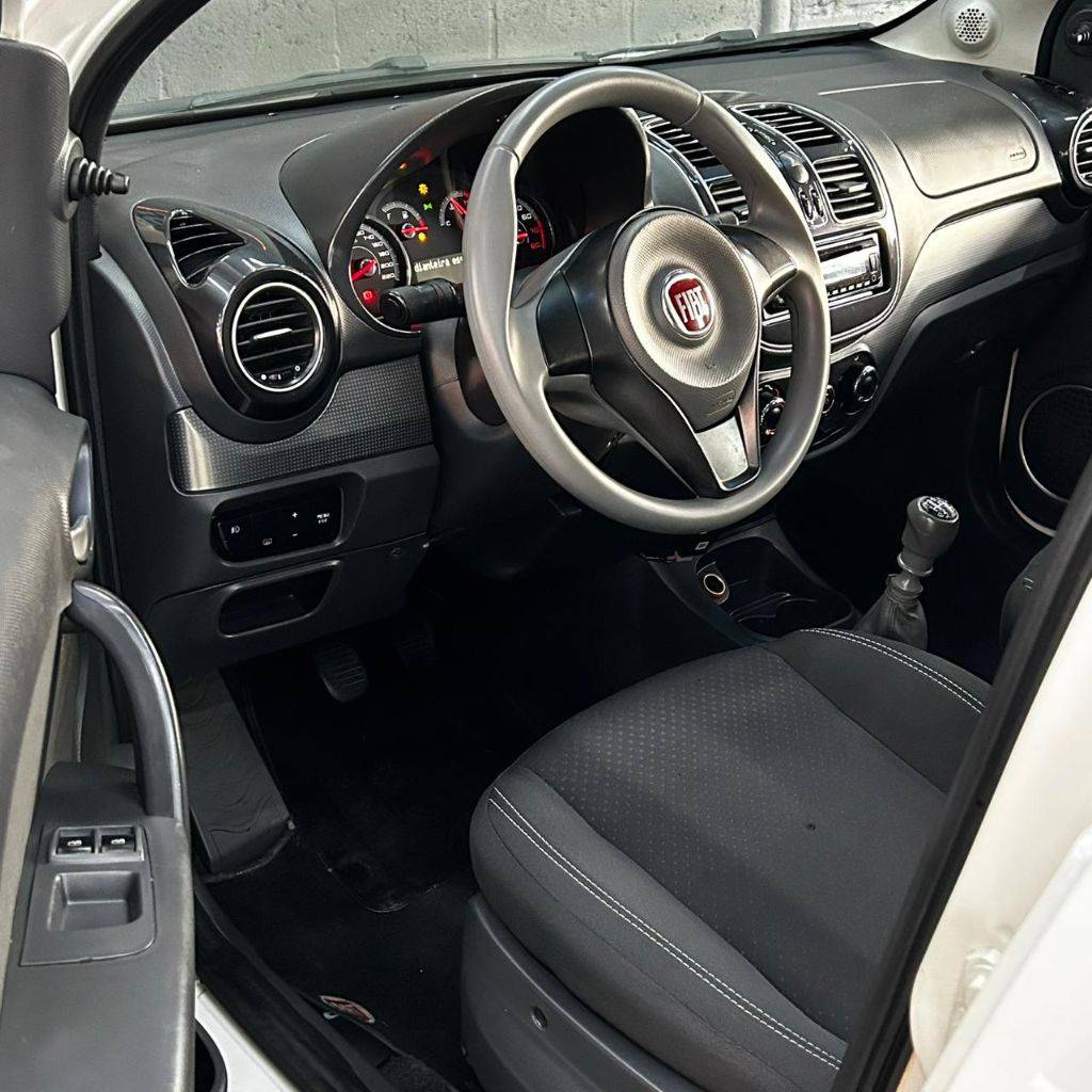 Fiat Grand Siena Siena attrac. 1.4 evo f.flex 8v    2015