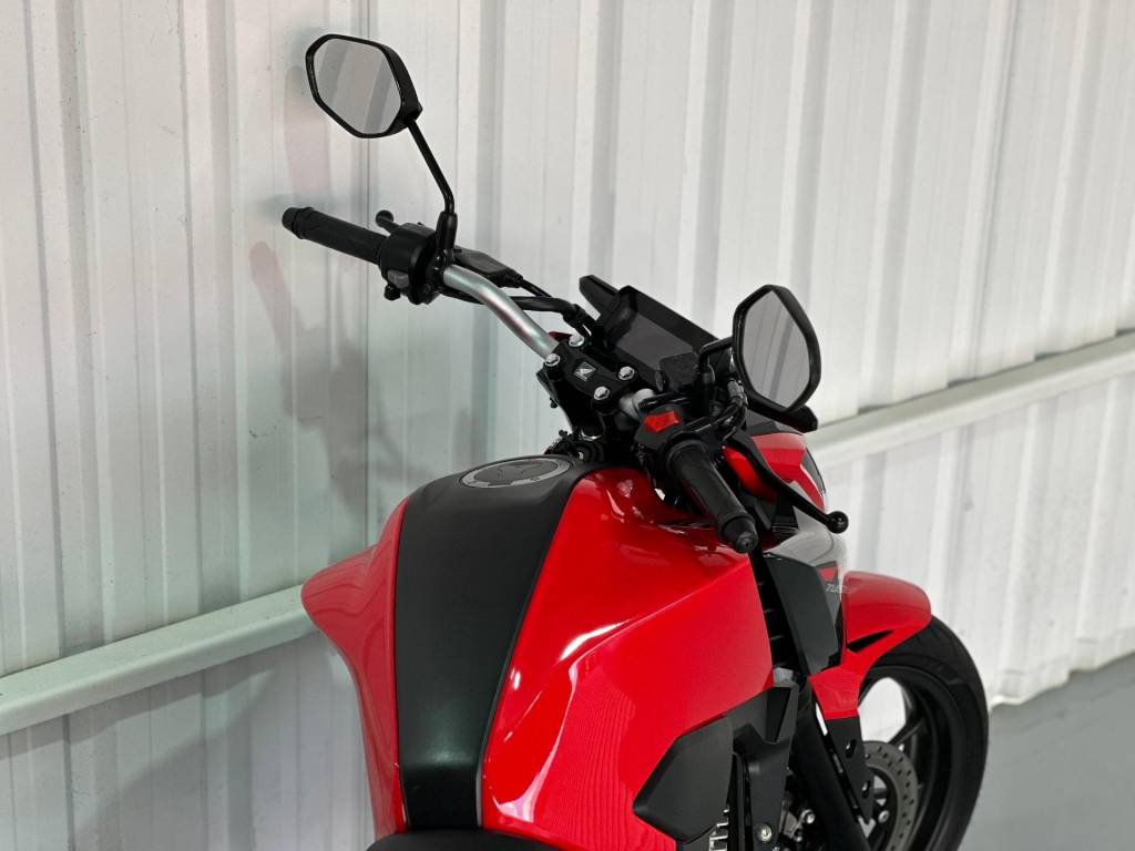 Honda CB 300 F twister cbs    2024