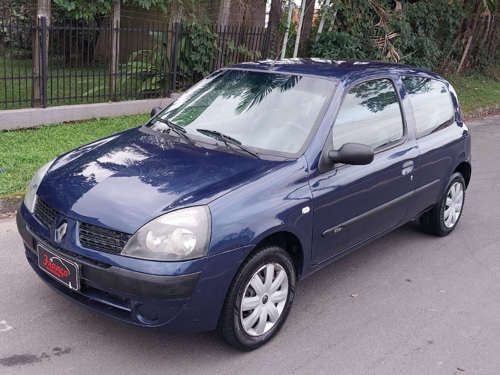 Renault Clio     2004