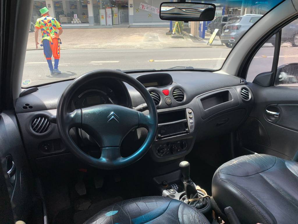 Citroën C3 1.4 glx sonora flex    2012