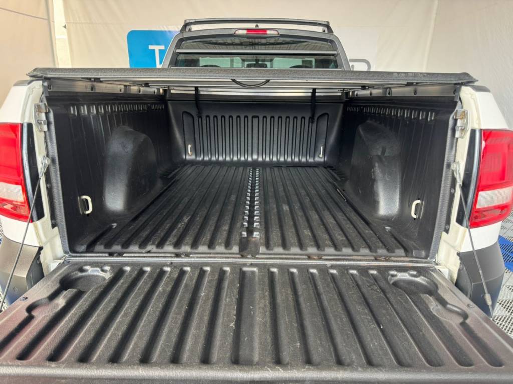 Volkswagen Saveiro 1.6 msi robust cs 16v flex 2p manual    2023