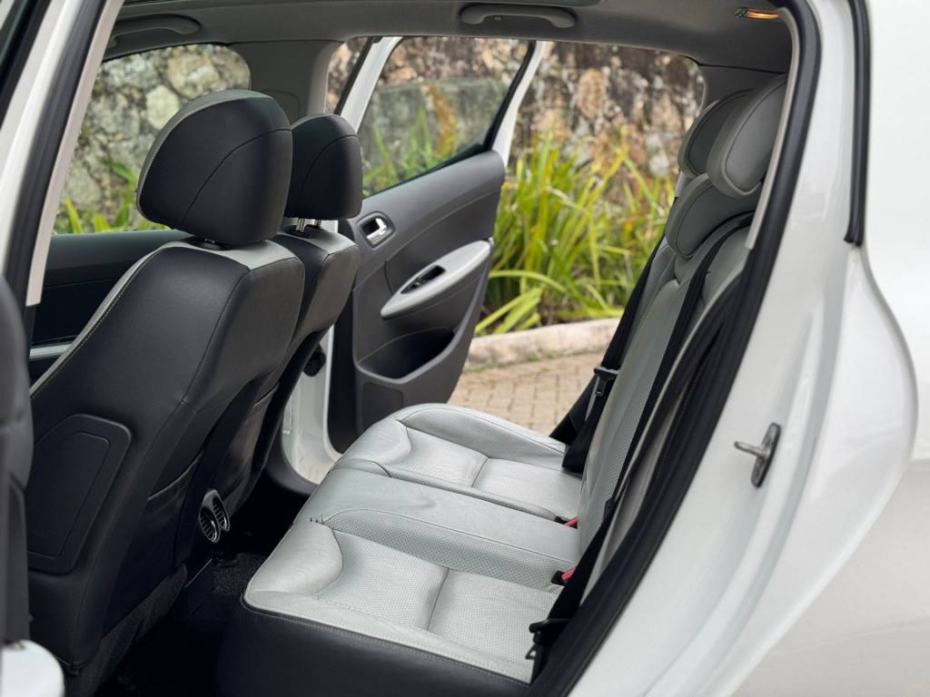 Peugeot 308 1.6 roland garros turbo 16v    2014