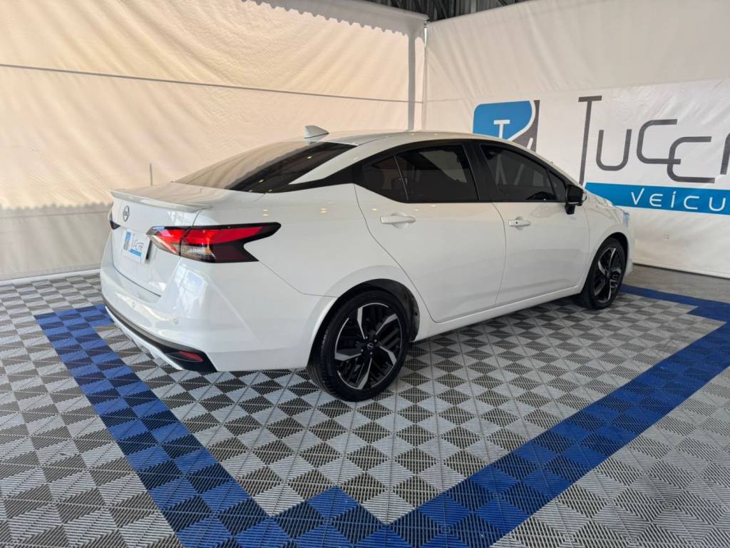 Nissan Versa 1.6 16v flex exclusive xtronic    2025