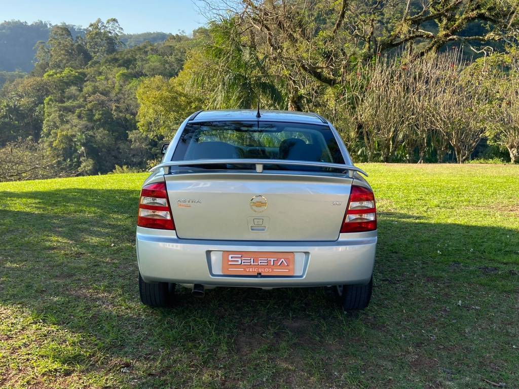 Chevrolet Astra     2010