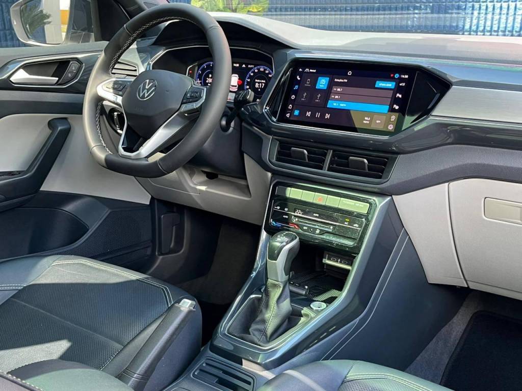 Volkswagen T-Cross Hig. 250 tsi 1.4 flex 16v 5p aut    2023