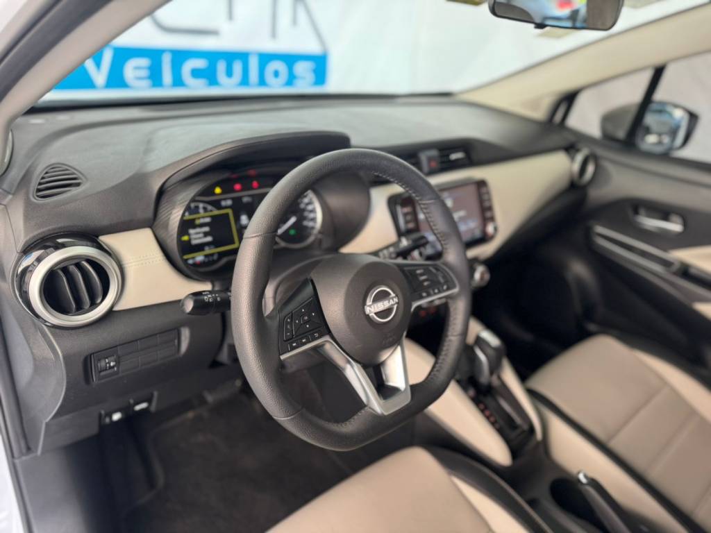 Nissan Versa 1.6 16v flex exclusive xtronic    2025