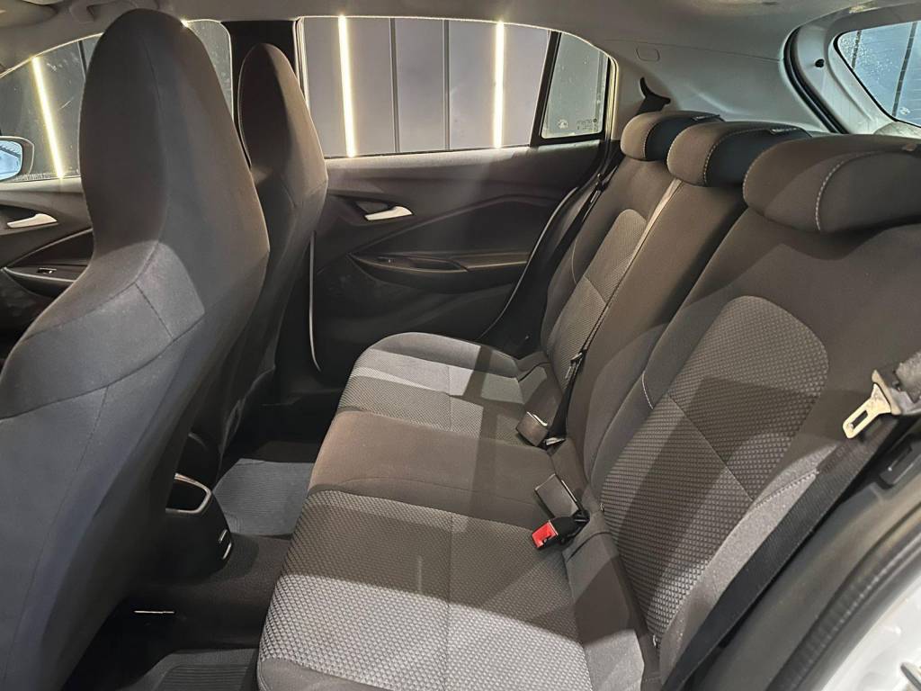 Chevrolet Onix Hatch lt 1.0 12v flex 5p mec.    2025