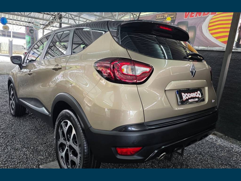 Renault Captur 1.3    2022