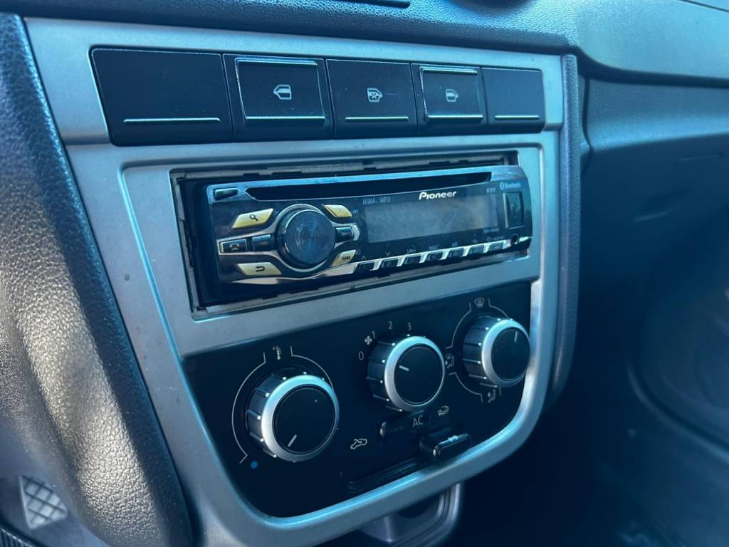 Volkswagen Gol 1.0 8v    2013
