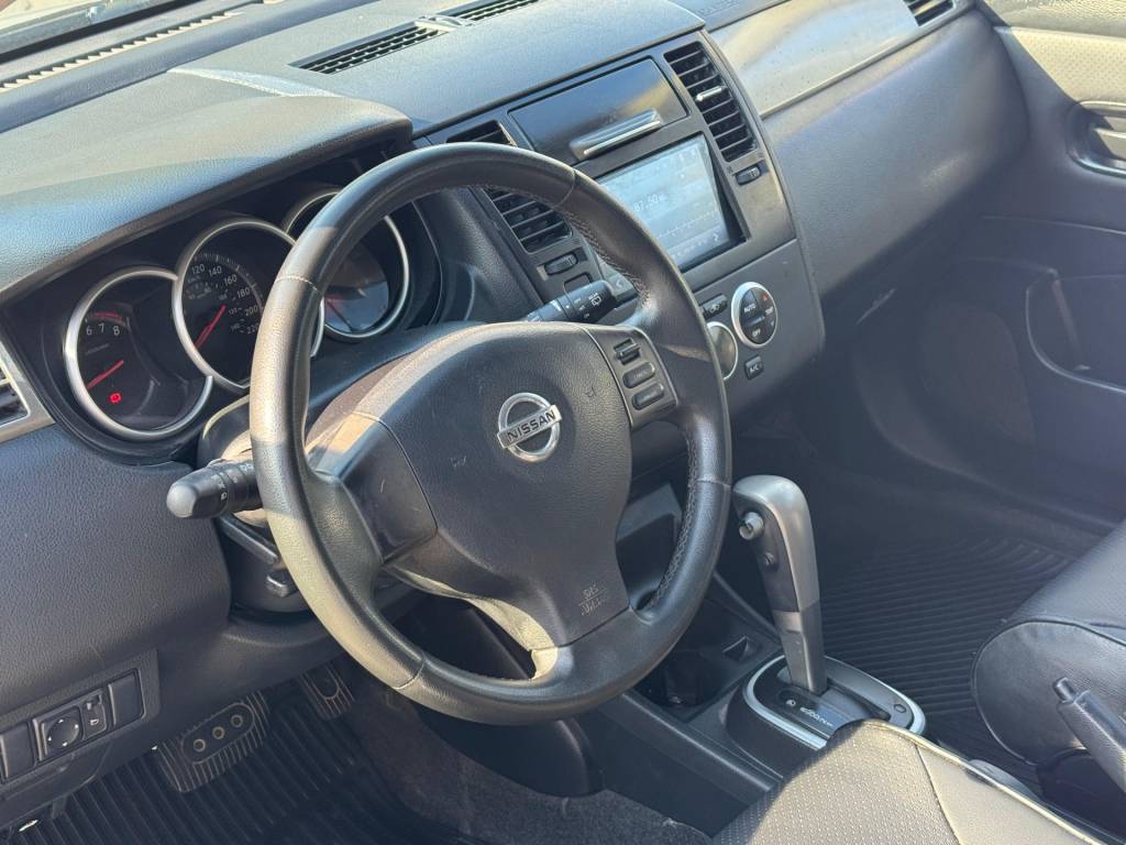 Nissan Tiida 1.8 sl flex aut. 16v    2013