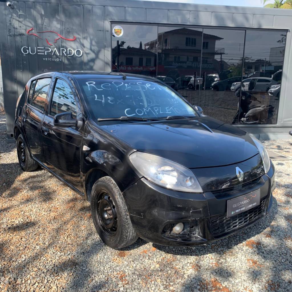 Renault Sandero 1.0 8V    2014