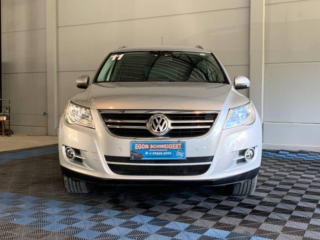 Volkswagen Tiguan 2.0 tsi    2011
