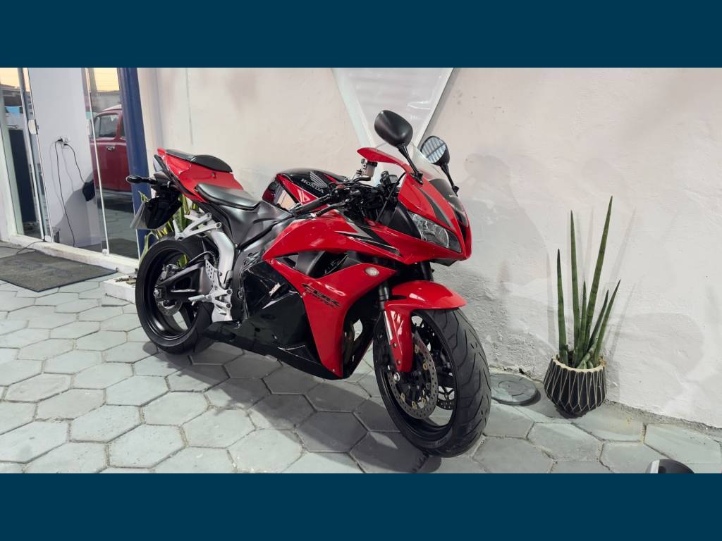 Honda CBR     2010