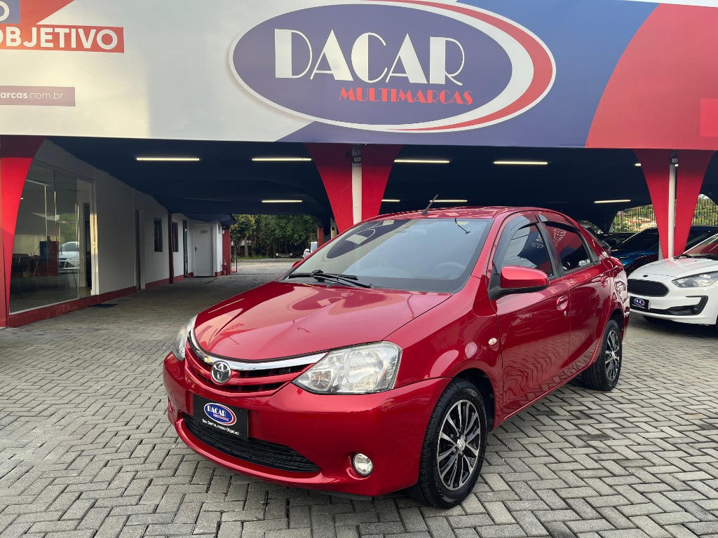 Toyota Etios Etios Sedan XLS 1.5    2014