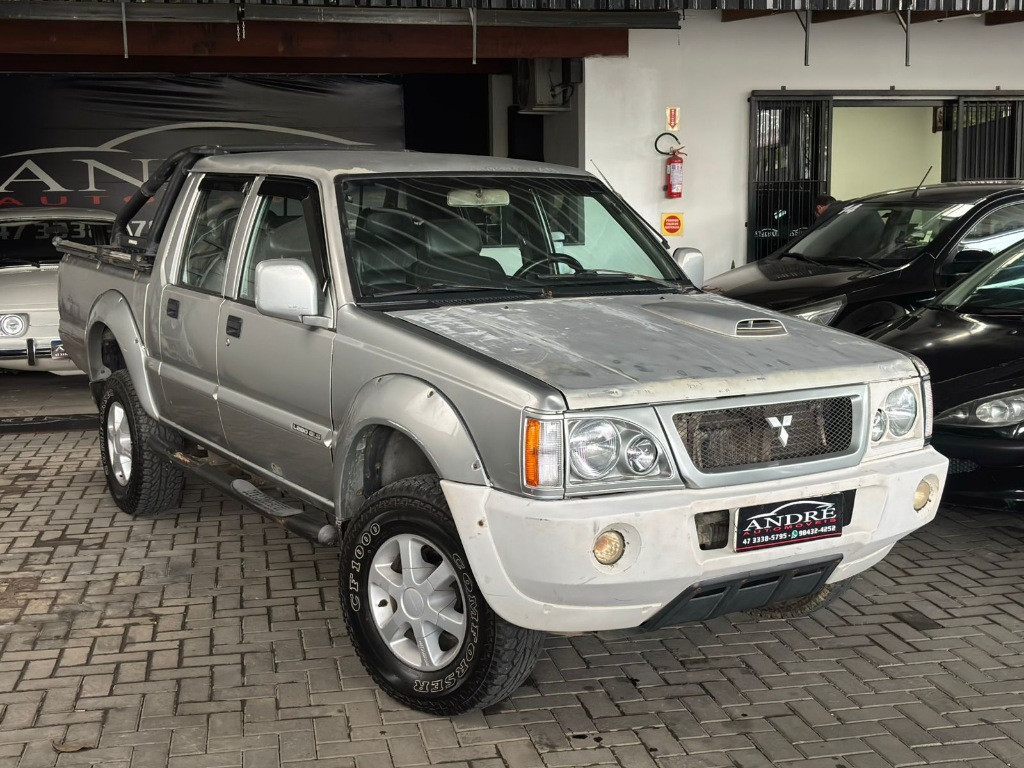 Mitsubishi L200 2.5 gls turbo diesel 4x4    2002