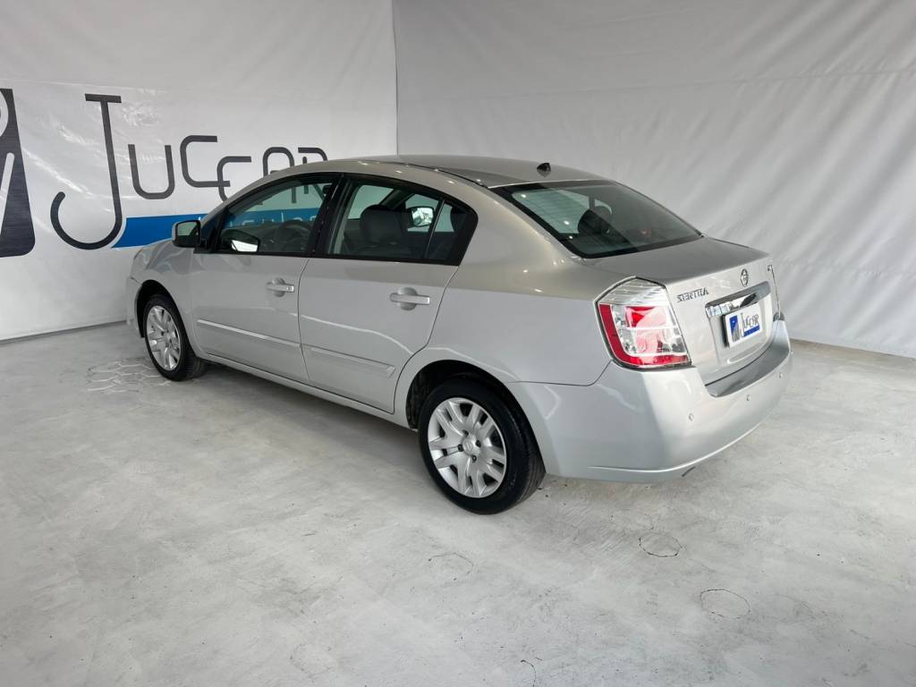 Nissan Sentra 2.0 16V FLEX 4P MANUAL    2011