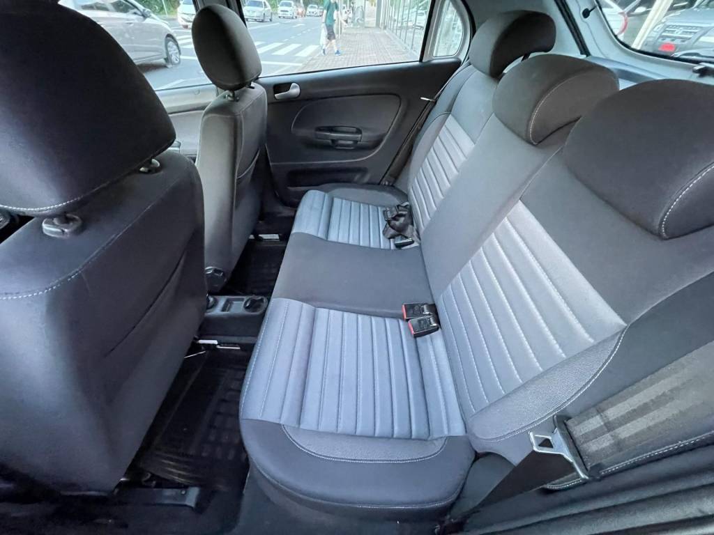 Volkswagen Gol Volkswagen vw/novo gol 1.6 highline    2014