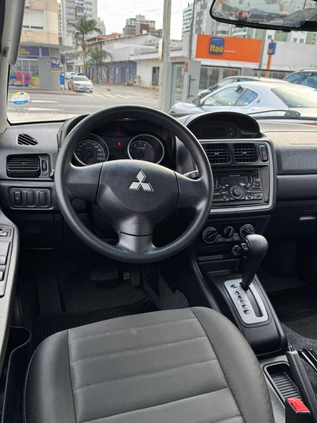 Mitsubishi Pajero Tr4 2.0 flex 16v 4x2 aut.    2015