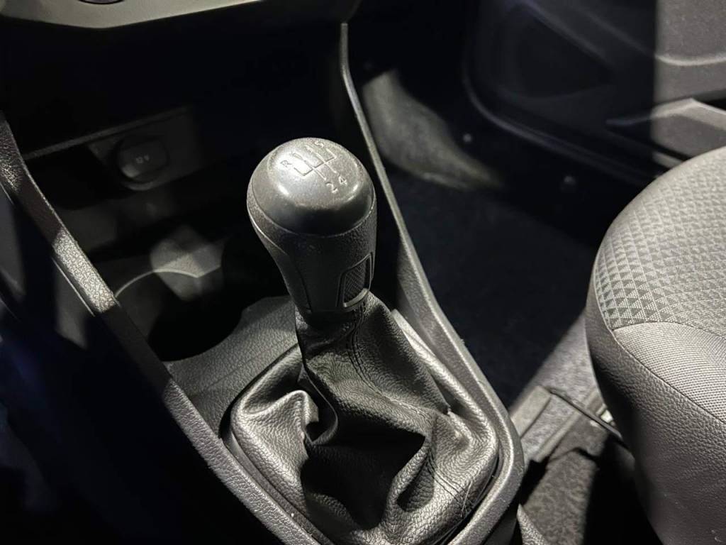 Volkswagen Gol 1.0 flex 12v 5p    2021