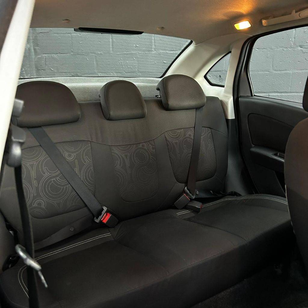 Fiat Grand Siena Siena attrac. 1.4 evo f.flex 8v    2013