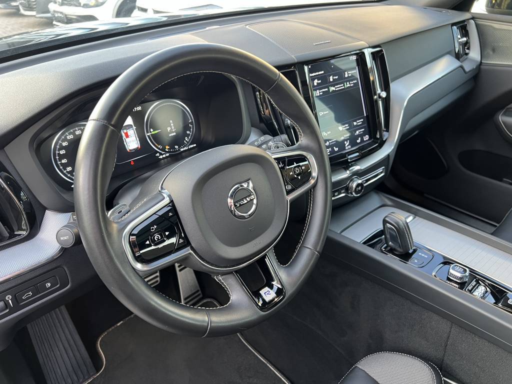 Volvo XC60 2.0 16V    2020