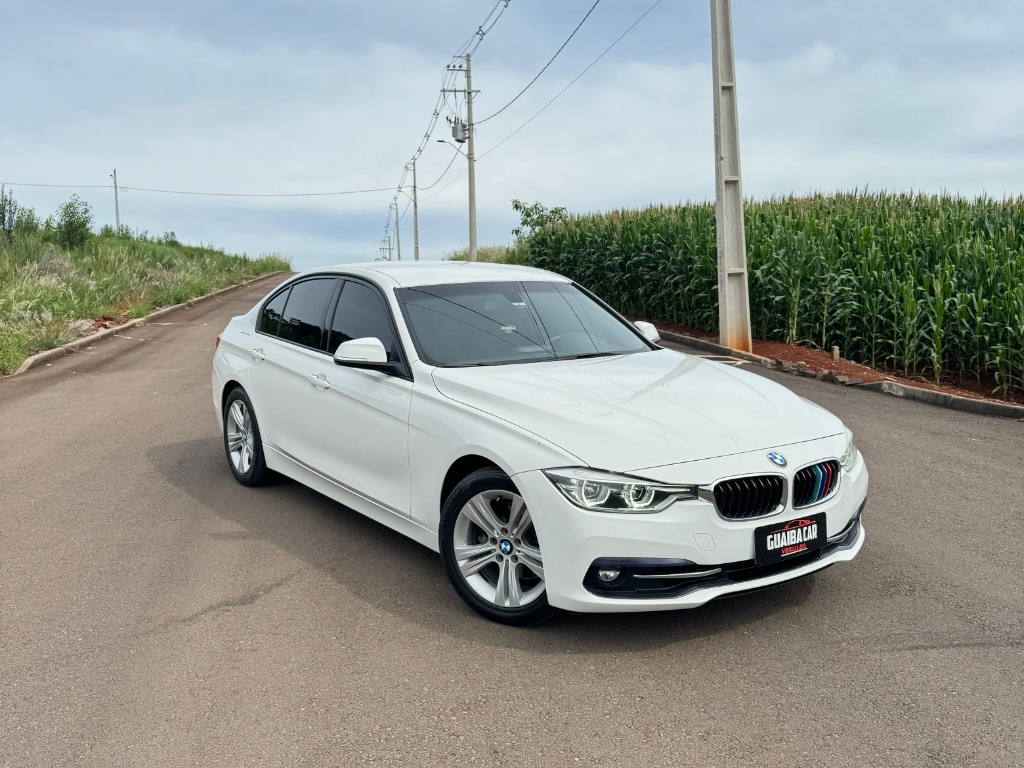 BMW 320i SPORT    2017